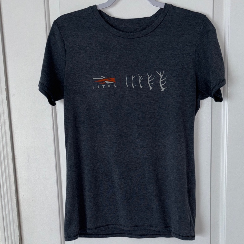 Sitka Dark Gray Graphic T-Shirt M